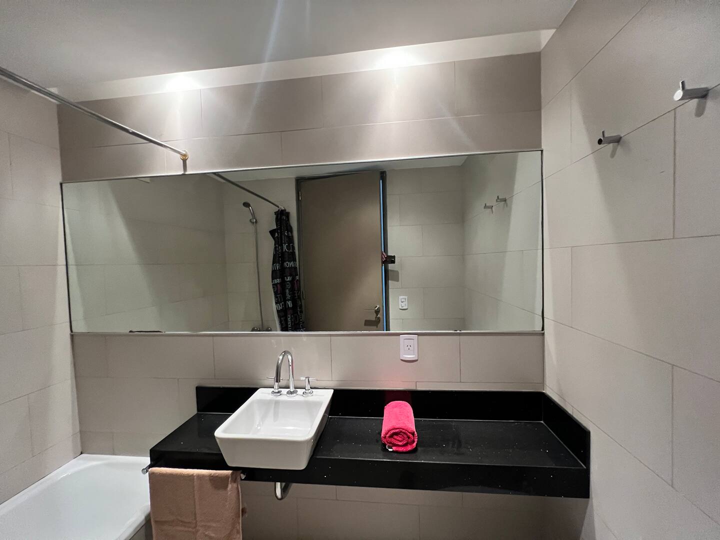 8906f255-6b2f-4c9e-af9b-c661f2d8610d