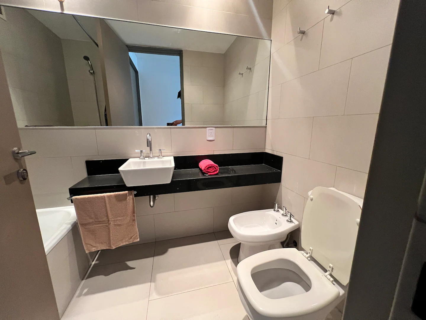 9e24ef2d-d573-4a9d-99da-6988a60e20d5