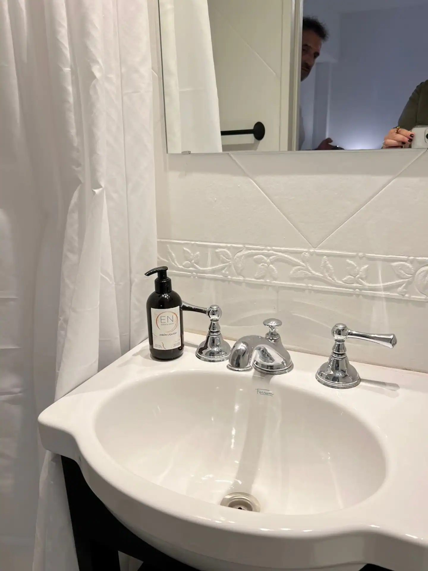 cc29ecee-89e7-48a6-84ea-a3b5ef925a24