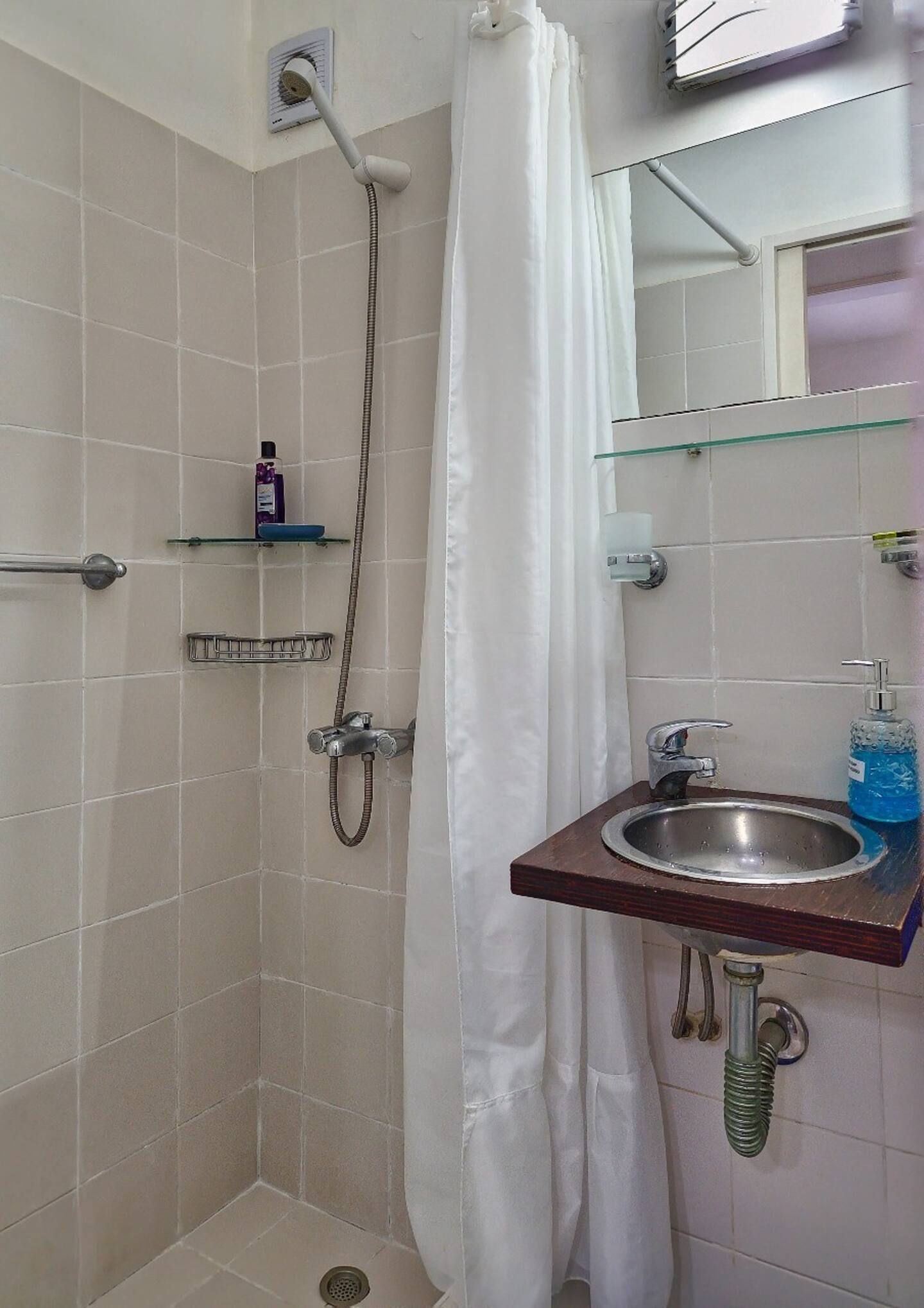 98ddf142-7c38-4d8c-9c4a-0d3aafe87e43