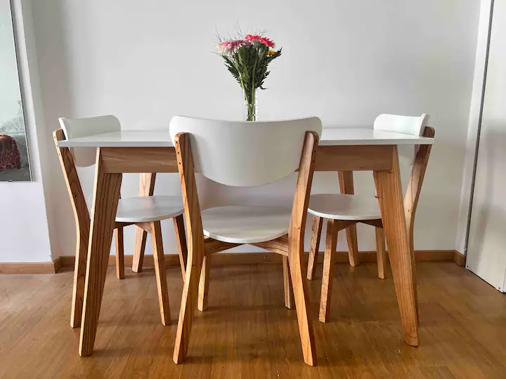 dbc4bdfd-34cd-4dc0-8d3d-516b287bf850