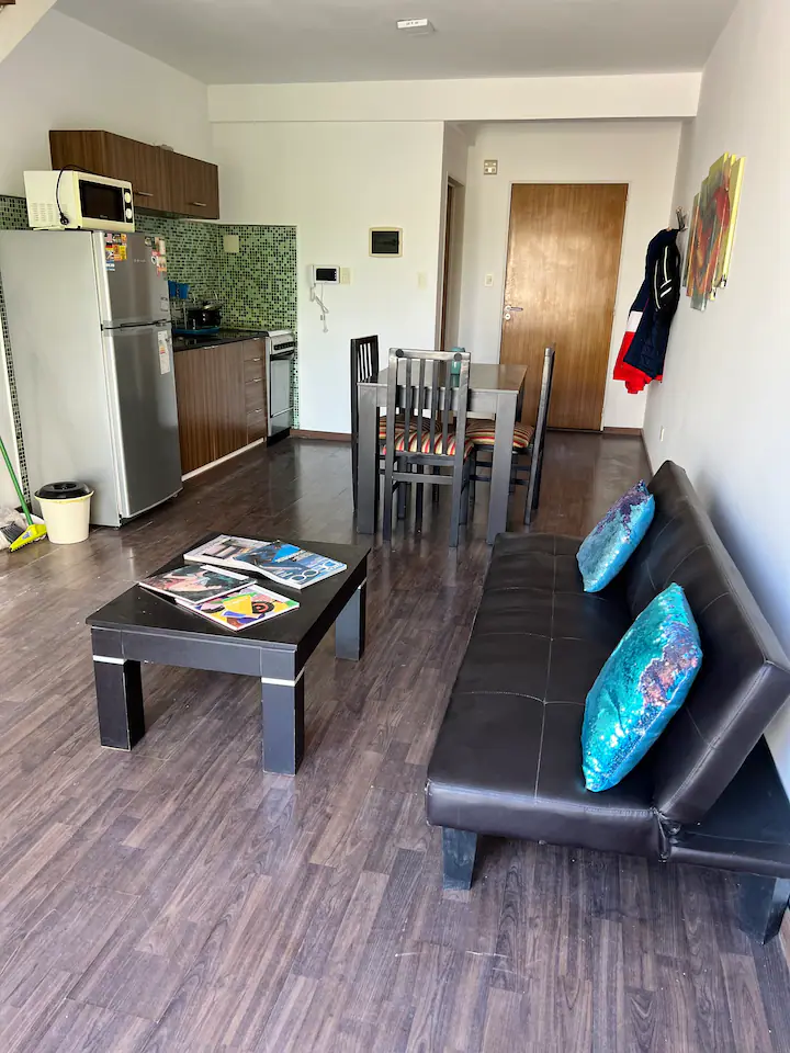 e2b8106a-3935-4c74-b18c-c3eb416e5139